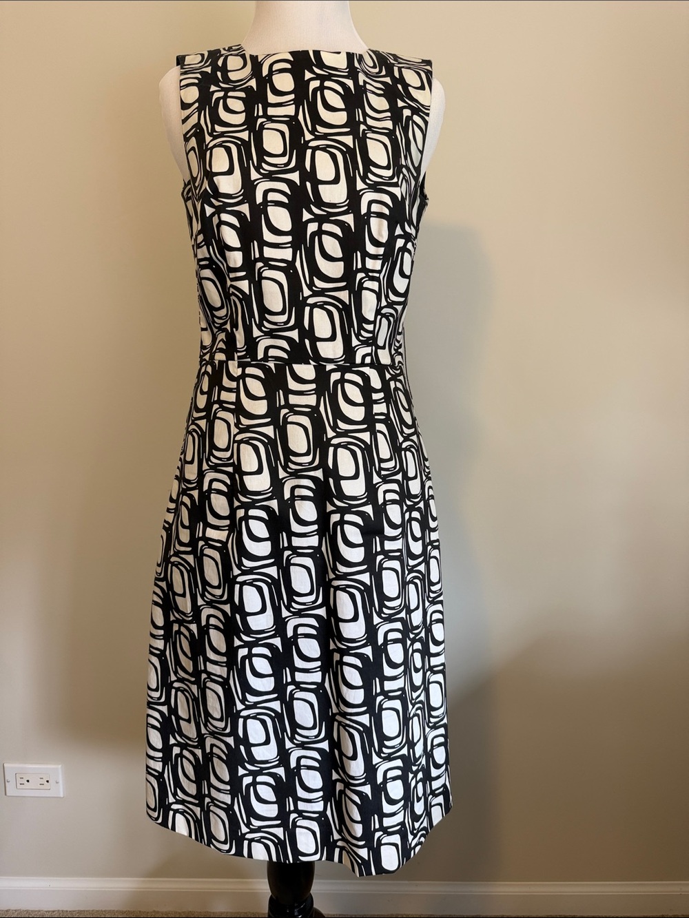 H&M Black & White Geometric Sleeveless Midi Dress
